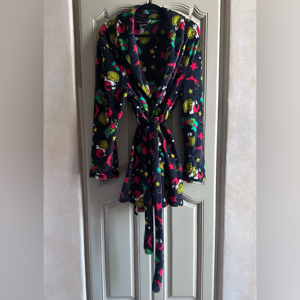 Short Grinch Robe